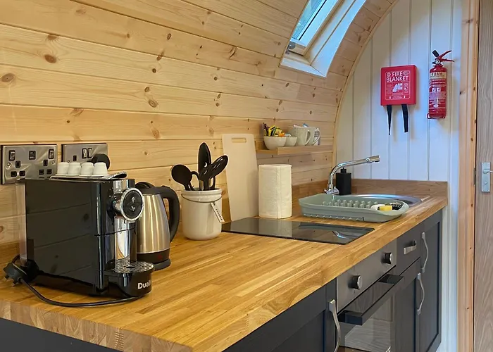 Great Hallingbury Lodges