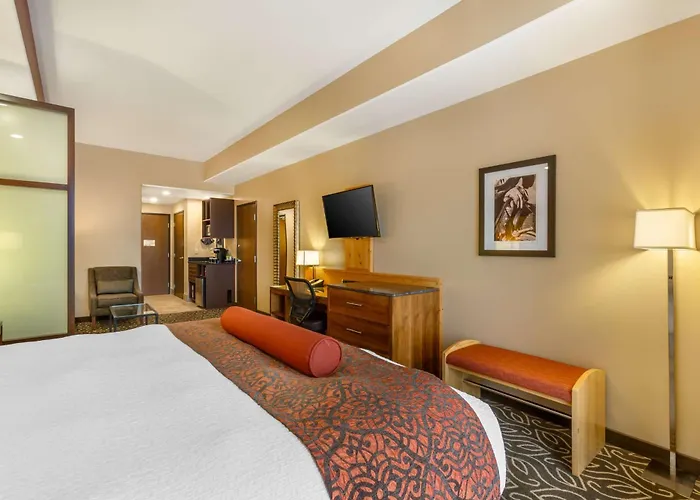 Best Western Premier Ivy Inn & Suites