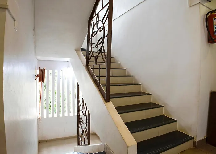 Fabhotel Comfort Stays - Nr Miramar Beach