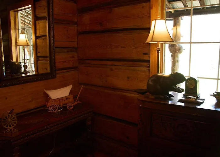 Rustic Beaverfoot Lodge