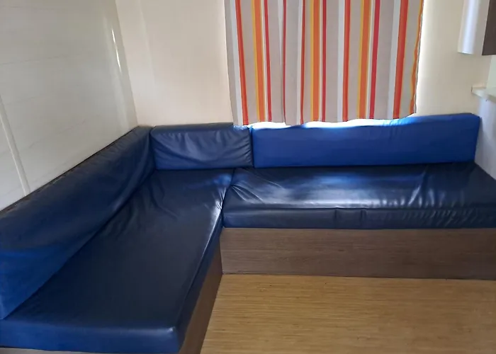 Mobile Home 047