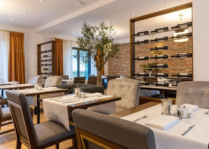 Reea Boutique Hotel