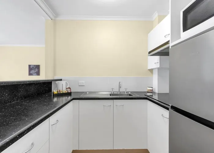 Suite With Kitchen Wifi Easy Access To Motorway By Custom Bnb Hosting