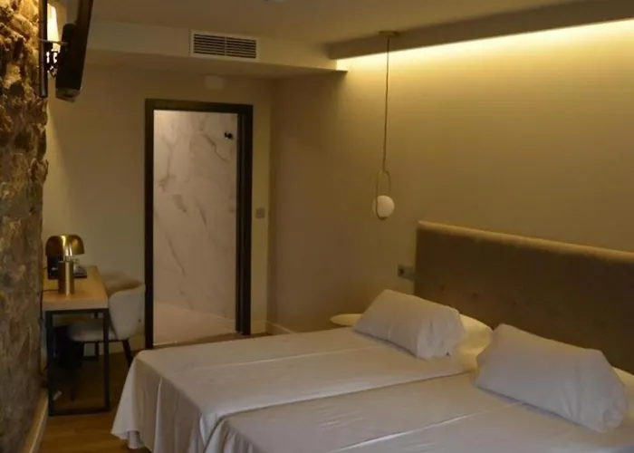 Corona De Galicia Rooms