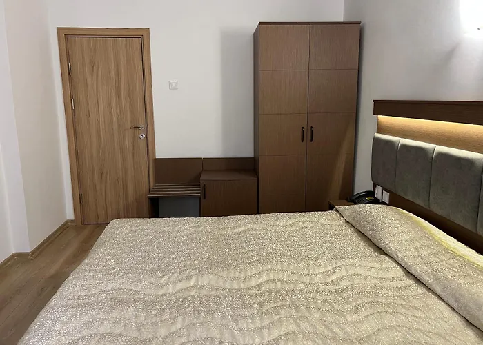 Почивна База Орлица