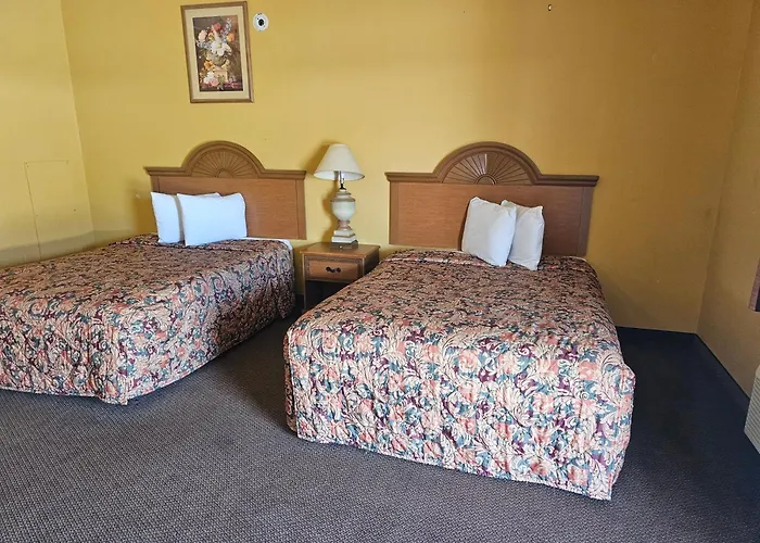 Luxury Inn & Suites And Rv