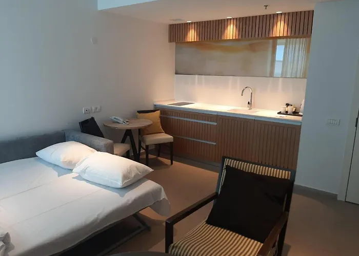 Neve David Hotel