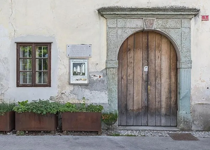 Hiša Linhart, Hotel&Restaurant