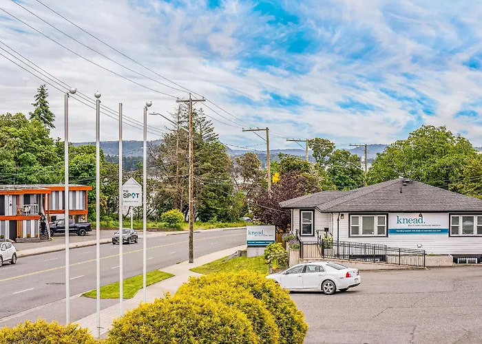 Bluebird Motel