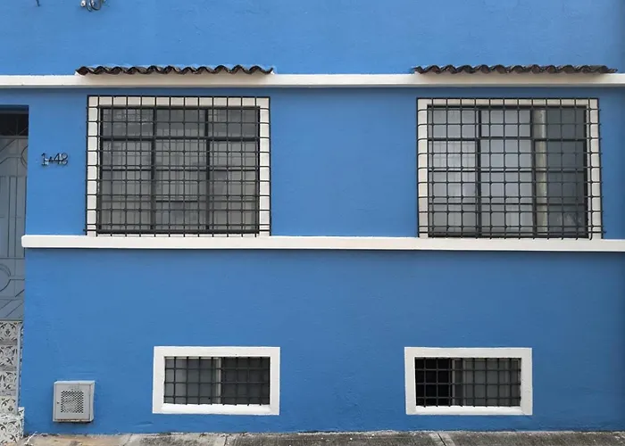 Hotel Sin Escala Casa Azul Cali