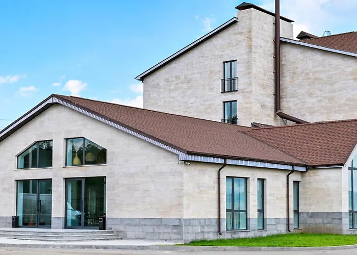 Stonehenge Hotel
