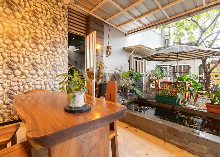Safaraz Garden Near Galaxy Bekasi Mitra Reddoorz