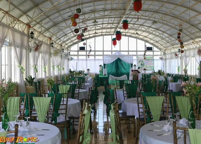 Island Tropic Hotel And Restaurant