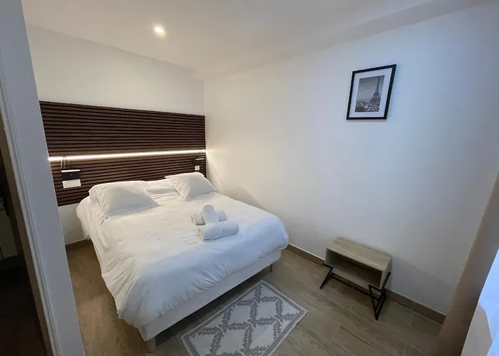 Hotel Du Parc Canal - Stade De France