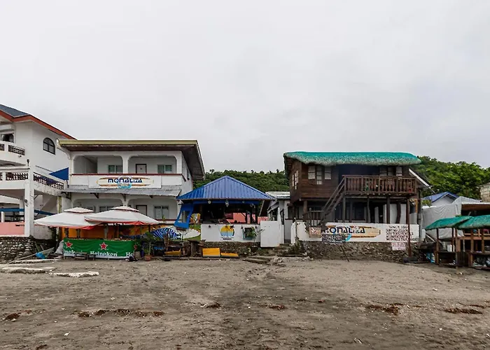 Monaliza Surf Resort La Union