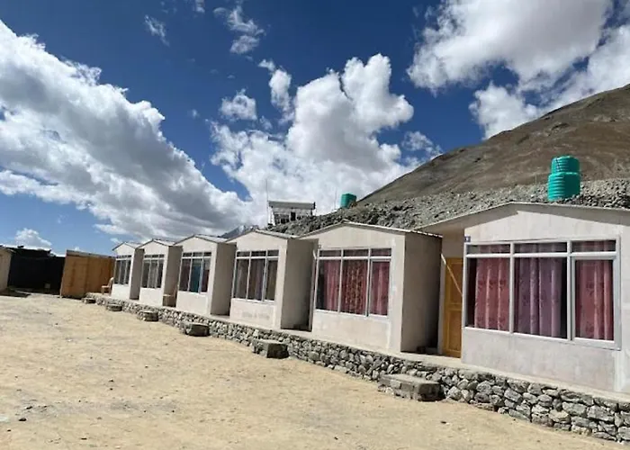 Soma Retreat Cottage, Pangong Lake