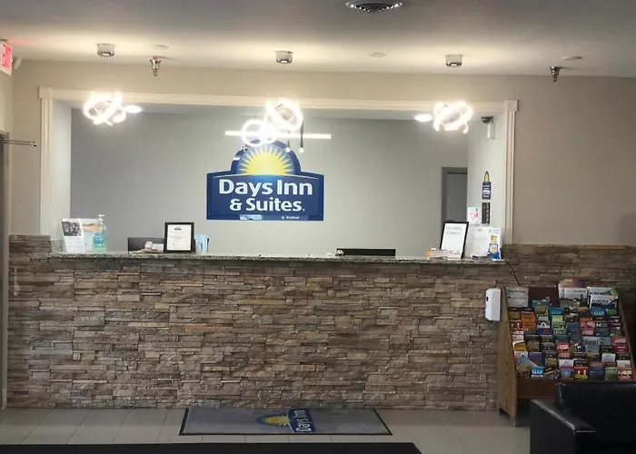 Days Inn & Suites By Wyndham Romeoville