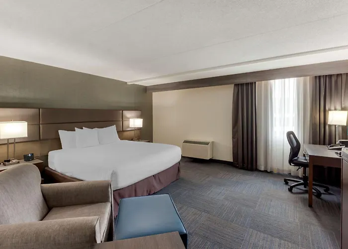 Best Western Plus Toronto Airport Hotel