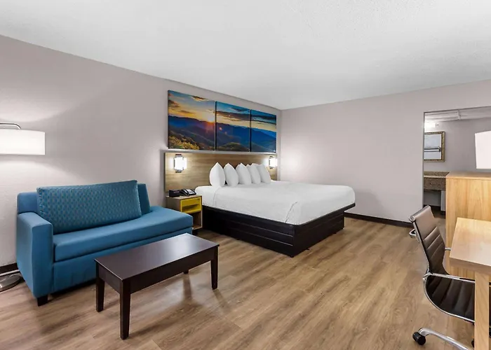 Days Inn By Wyndham Clayton