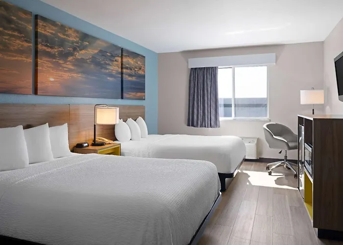 Days Inn By Wyndham Neenah