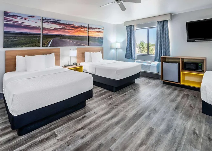 Days Inn By Wyndham Lamar