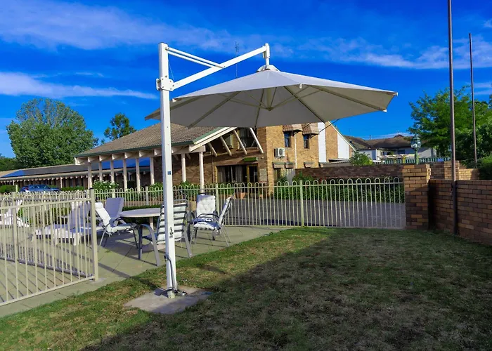 All Travellers Motor Inn
