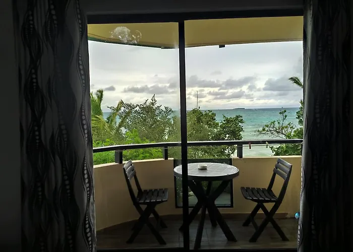 Crown Beach Villas With Direct Access To The Bikini Beach