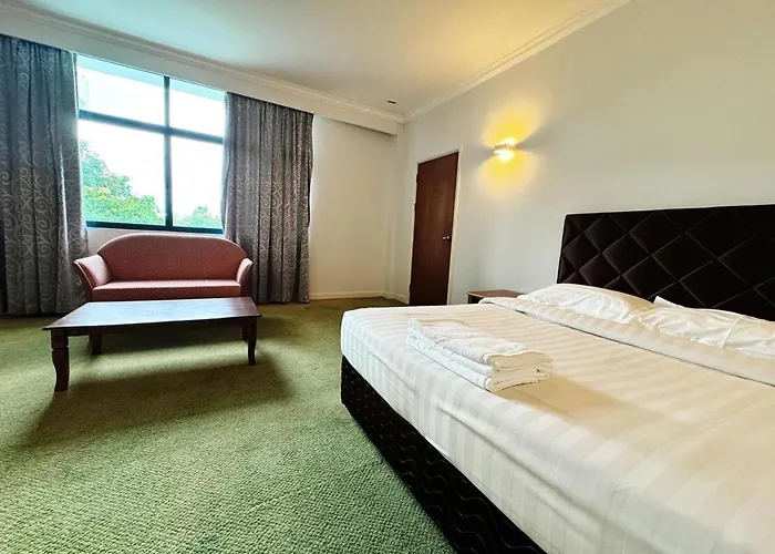 Grand Topaz Hotel