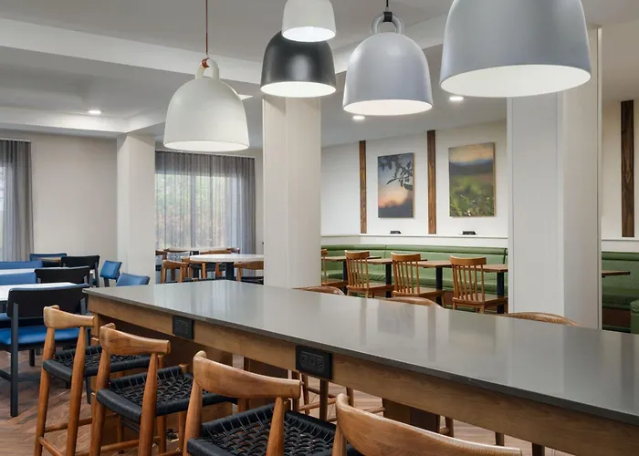 Fairfield Inn And Suites By Marriott Birmingham / Bessemer