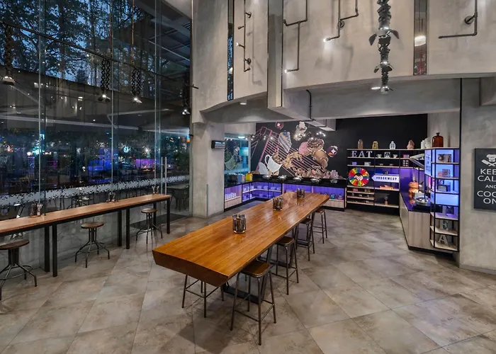 Moxy Bandung