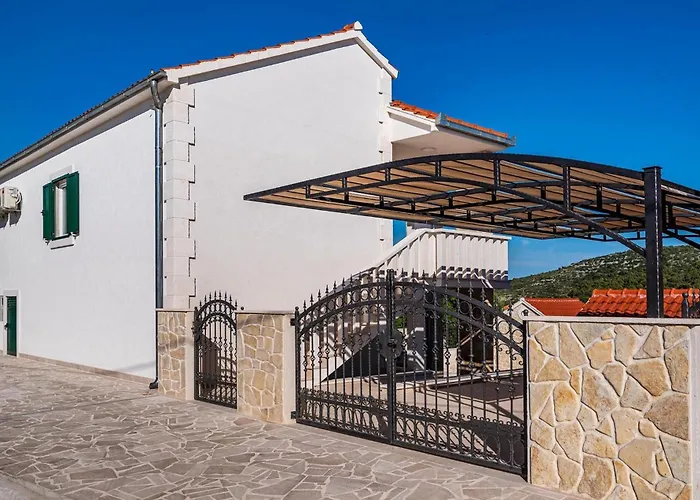 Villa Heritage Resort