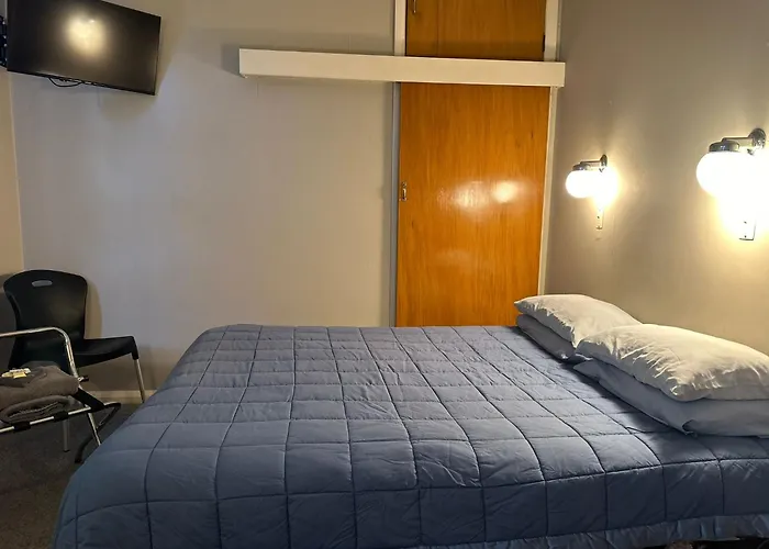 Merrylees Budget Hotel