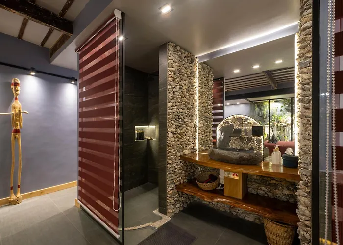 Rockinnest Hotel El Nido
