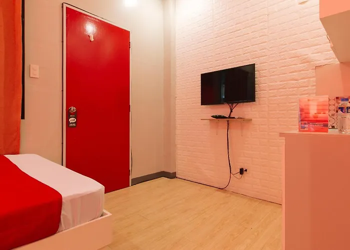 Reddoorz Near Christ The King Medical Center