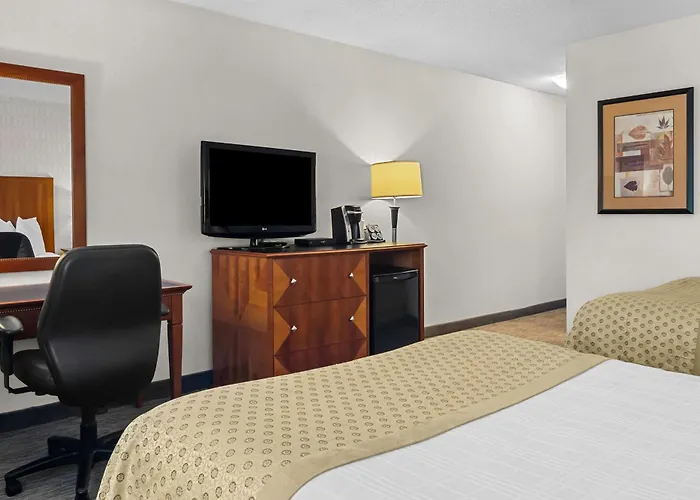 Best Western Plus Langley Inn