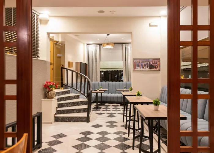 Hotel Avra