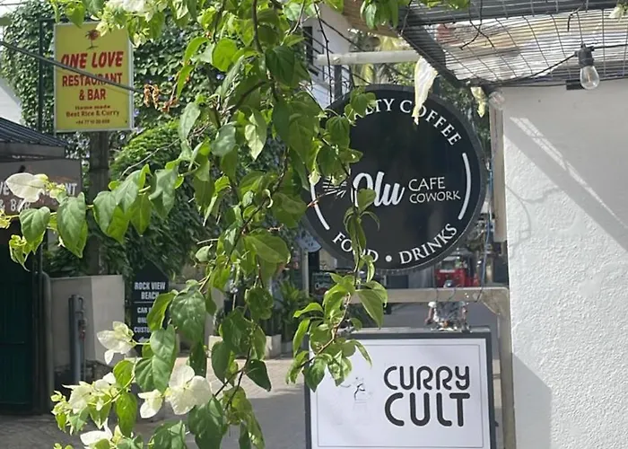 Una Beach Hotel&OLU Cafe