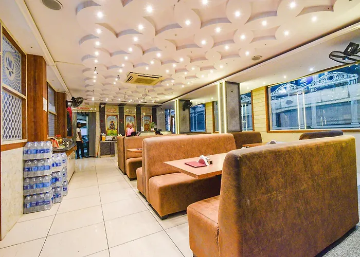 Fabhotel Yogeshwara Grand