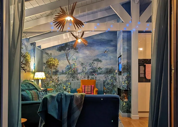 New Kingfisher Lodge, Brook Meadow - Pet Friendly -Sleeps 4