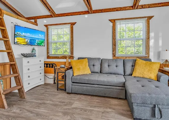 Key Colony Aqua Lodges