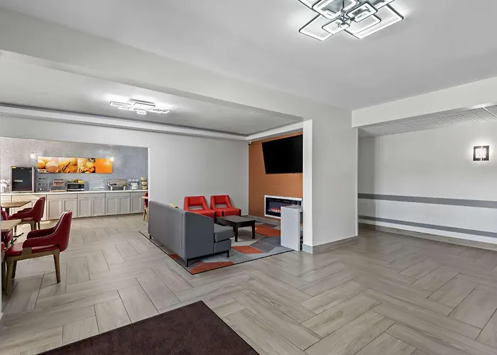 Comfort Inn & Suites Mason City - Clear Lake