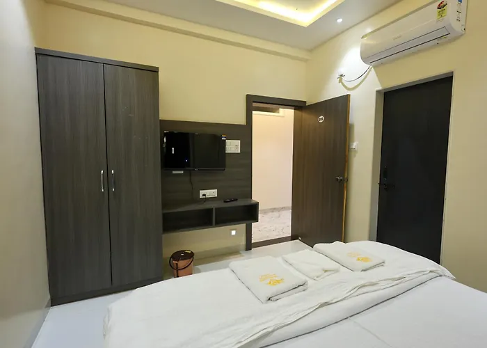 Nandini Executive Lodge