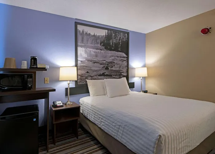 Super 8 By Wyndham Kamloops On The Hill