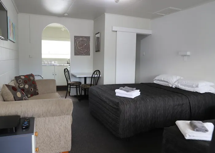 Sierra Beachfront Motel