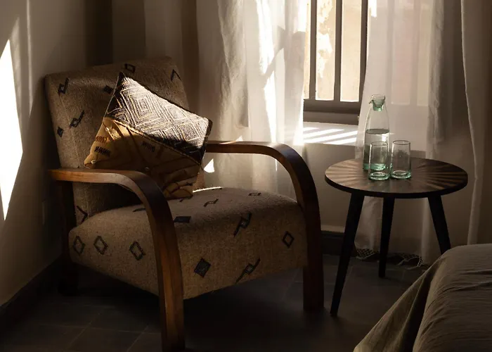 Maison 250 - Adult Only
