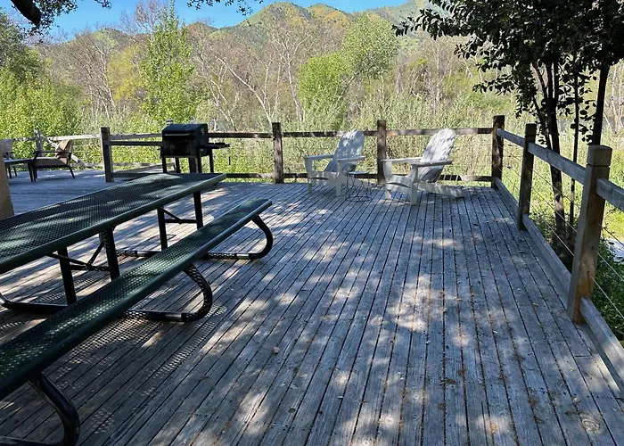 Sequoia River Front Cabins