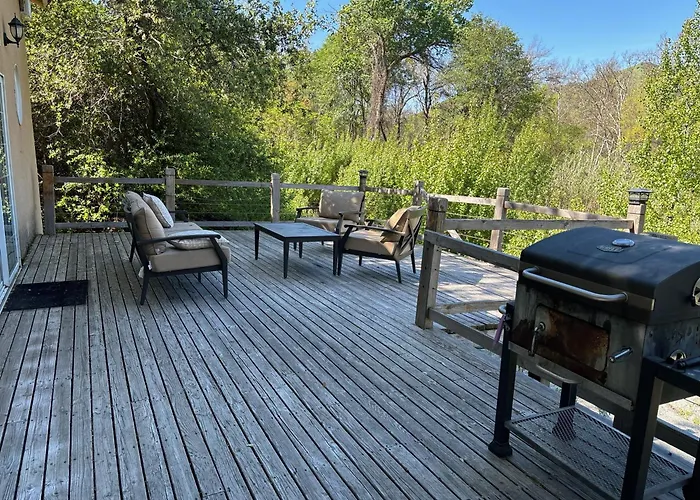 Sequoia River Front Cabins