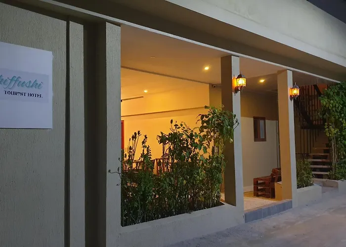 Dhiffushi Tourist Hotel