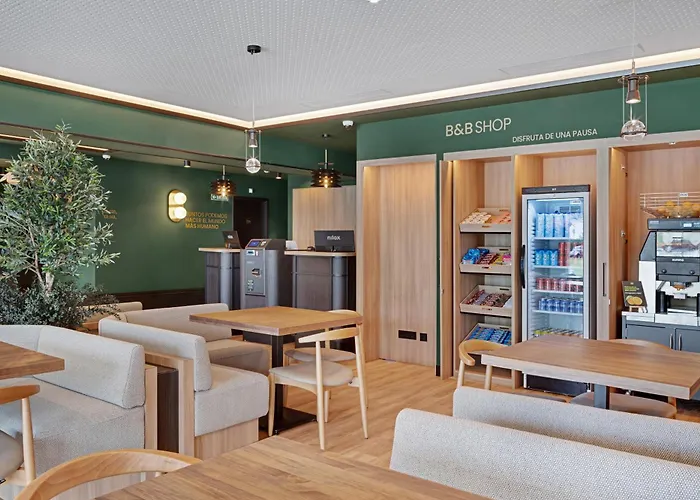 B&B HOTEL Santiago Milladoiro