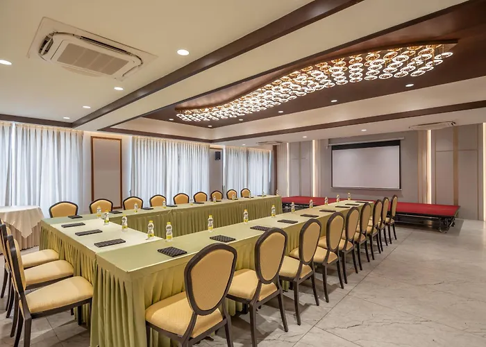 Copper Leaf Hotels, Tirunelveli